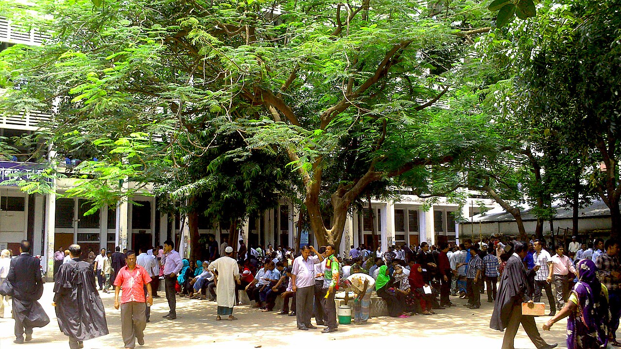 Dhaka Chief Metropolitan Magistrate Court premises in a 2013 file photograph