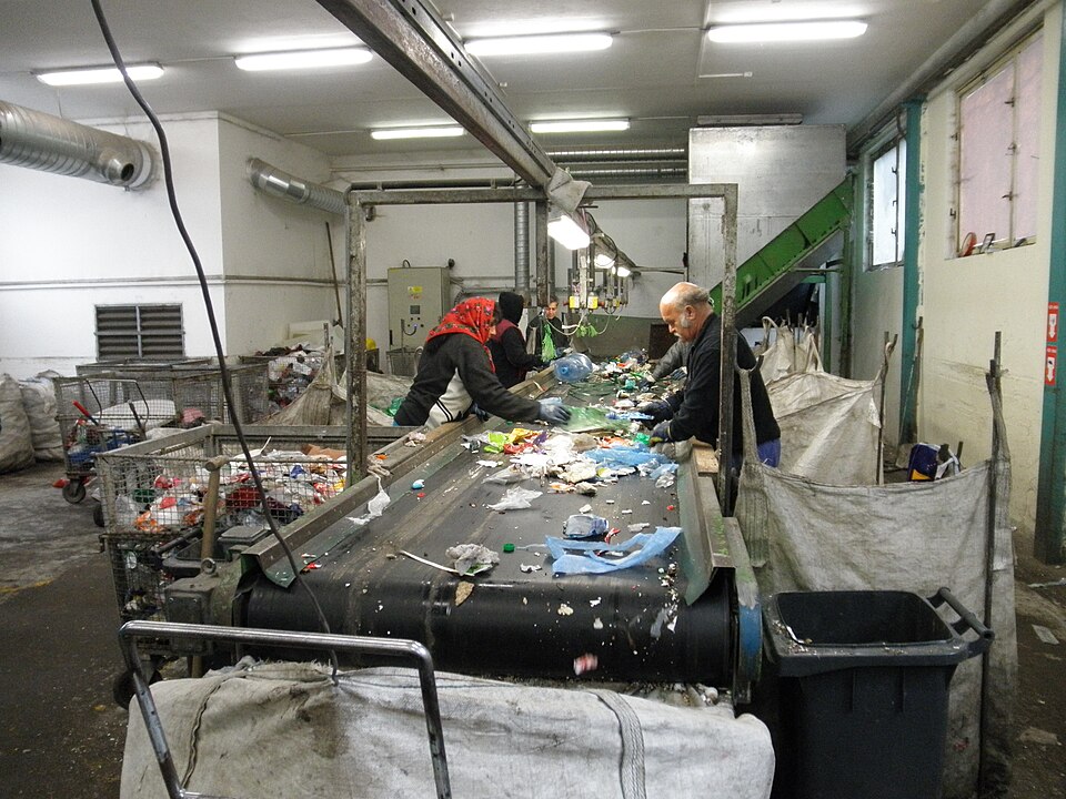 Plastic sorting at a materials recovery facility
